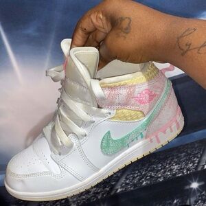 Kids Jordan size 2